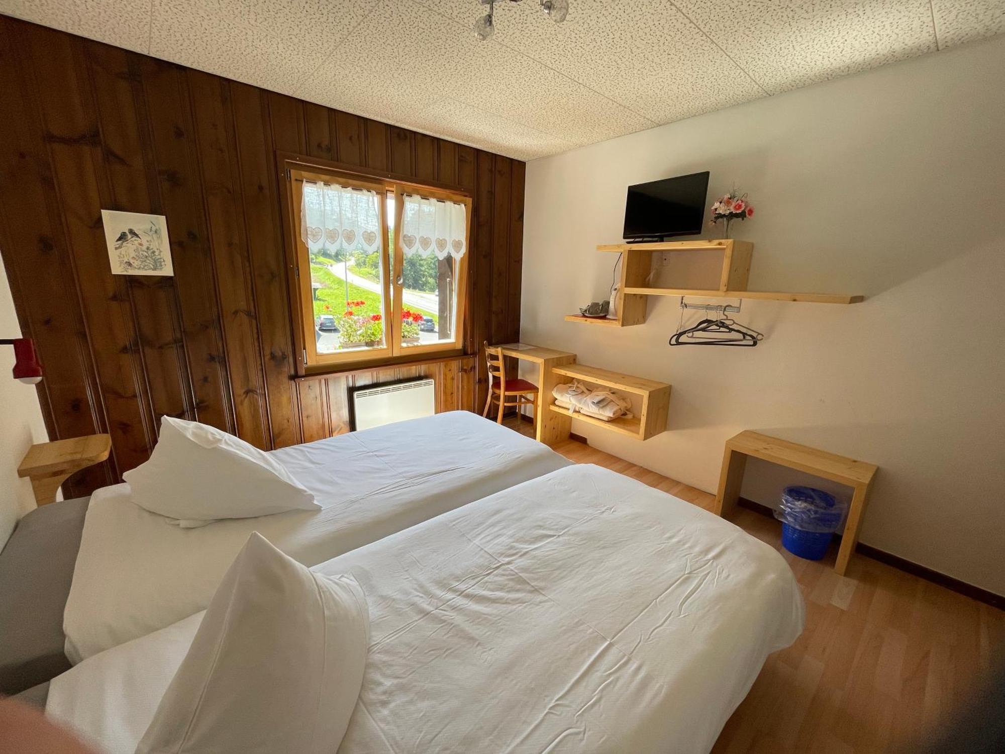 Au Bivouac de Napoléon et Spa Bourg-Saint-Pierre Extérieur photo